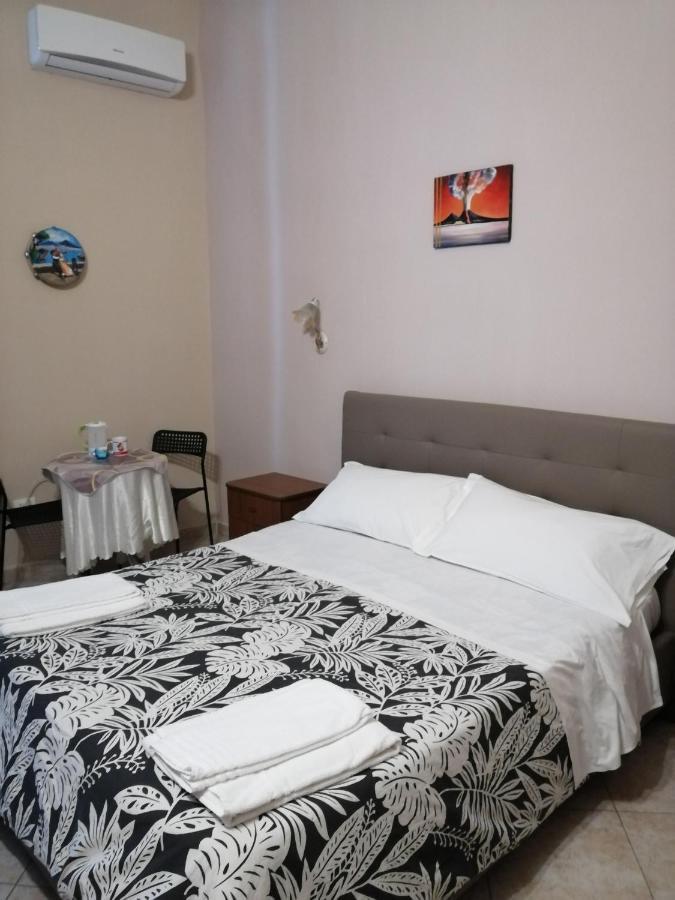 San Gaetano bed Hotel Napoli Bagian luar foto