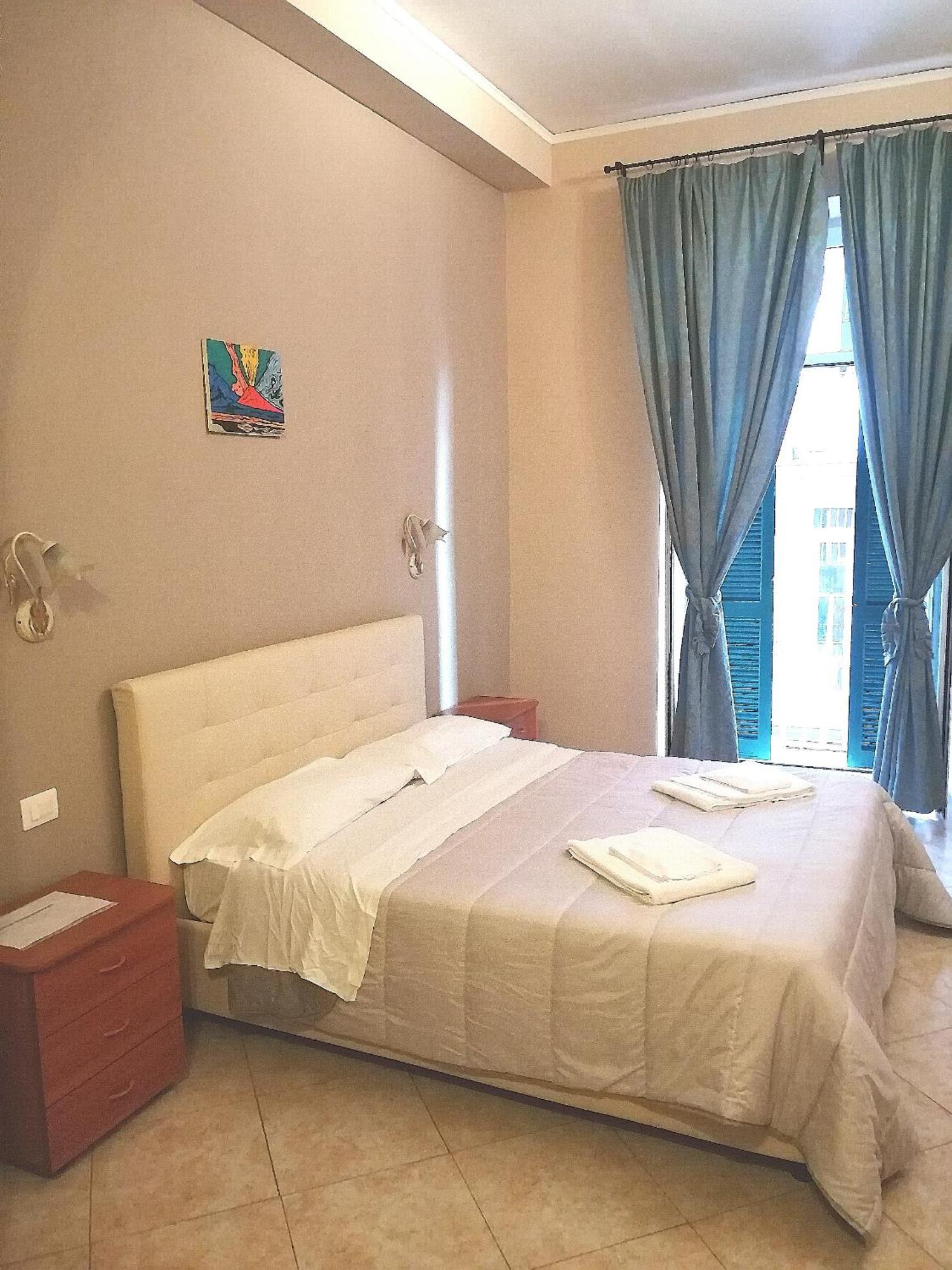 San Gaetano bed Hotel Napoli Bagian luar foto