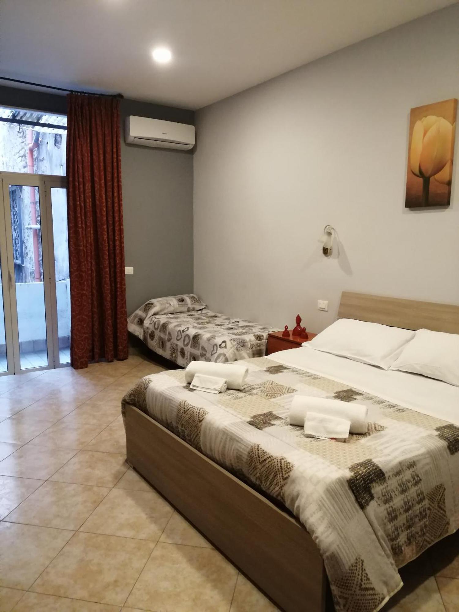 San Gaetano bed Hotel Napoli Ruang foto